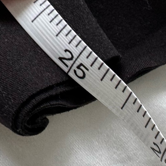 Vuori Black Jogger Leggings with White Drawstring - Picture 3 of 3